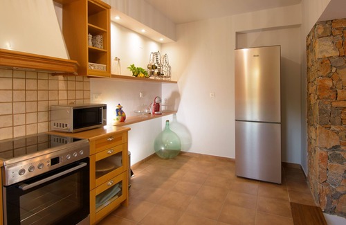 Agios Nikolaos Villa | Elegant Villa Agios Nikolaos with Oceanfront Amenities