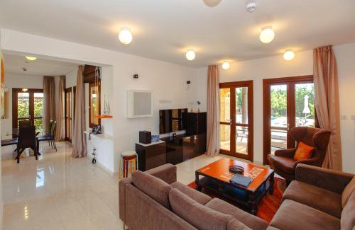 Aphrodite Hills Villa | Elegant Villa AJ 04 with Private Heated Pool & Ocean Views
