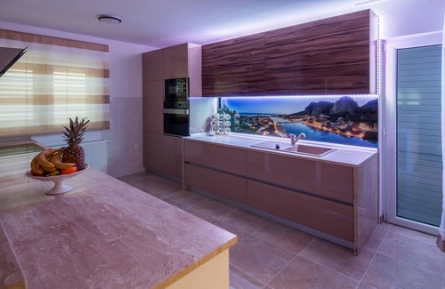 Kastel Sucurac Villa | Premier Villa Ana with Pool, Spa and Oceanfront Views
