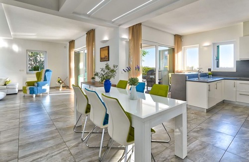 Novalja Villa | Elegant Villa Andromeda with Pool, Rated 10/10 by Guests