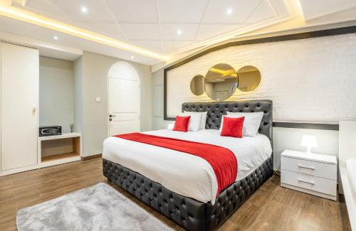 Denpasar Barat Villa | Elegant Villa Belvedere Bali: 4-Star Oceanfront Retreat