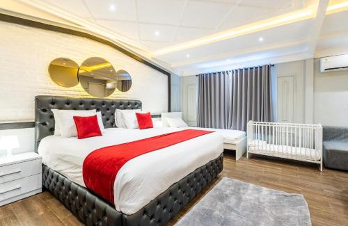 Denpasar Barat Villa | Elegant Villa Belvedere Bali: 4-Star Oceanfront Retreat