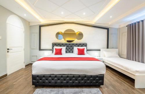 Denpasar Barat Villa | Elegant Villa Belvedere Bali: 4-Star Oceanfront Retreat