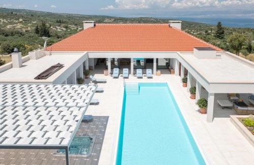 Supetar Villa | Indulge at Bracchia Magic Retreat with Pool & Spa Amenities