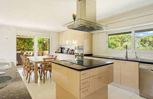 Arenys de Munt Villa | Exceptional Villa Buena Vista: Pool, Garden & Spa Retreat