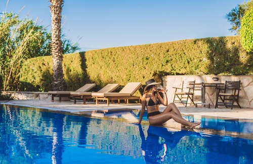 Sitia Apartment | Elegant Oceanfront Villa with Pool in Crete - Rated 9.6