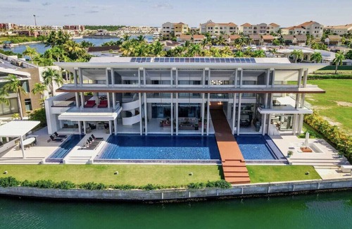 Cap Cana Marina Villa | Elegant Oceanfront Villa with Private Pool & Spa Amenities