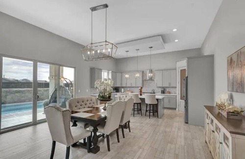 Biggs Field Villa | Exceptional Casa Del Sol Villa with Private Pool & Kitchen