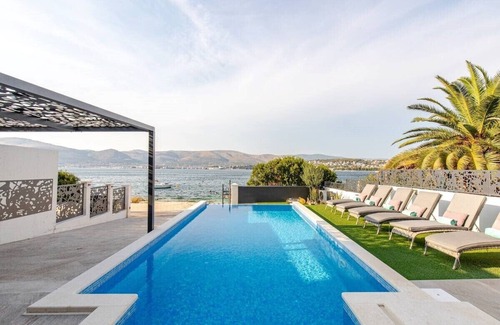 Okrug Gornji Villa | Luxury villa Destiny Ciovo by the sea with heated pool and sauna