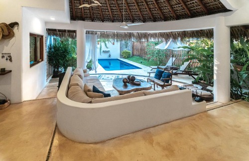 Brisas de Zicatela Villa | Elegant Villa El Capricho: Ocean View & Pool Access