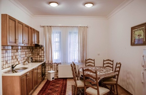 Ilidza Villa | Elegant Villa Emina: Pool, Spa & Family-Friendly Retreat