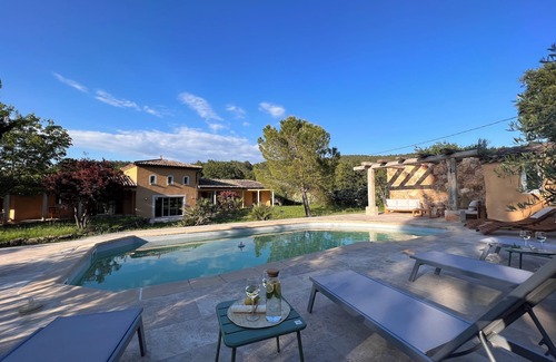 Draguignan Villa | Delightful Stay in Provence with Ocean View and Pool Access