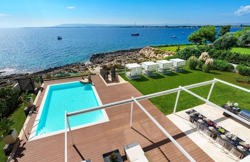 Plemmirio Villa | Beautiful Villa in Sicily with Pool, AC & Great Location