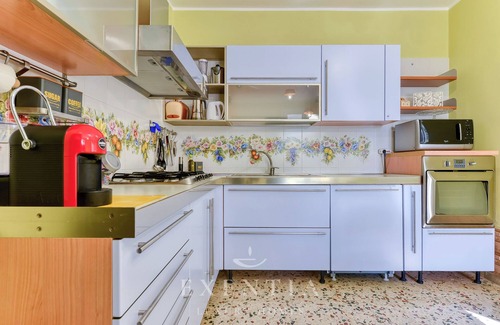 Isola Villa | South Syracuse Villa: Oceanfront Pool Retreat Awaits You