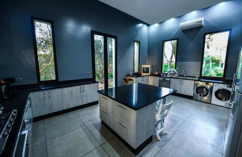 Assouel House | Elegant Villa Retreat in the Marrakech Palm Grove