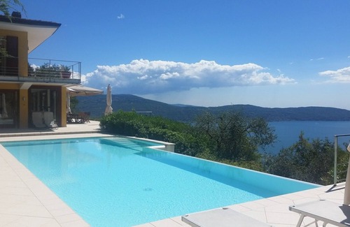 Gaino Villa | Luxury Villa With Magnificent Lake Views, Private Pool, AC, And large garden