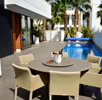 Rojales Villa | Elegant Villa LAGUNA - Oceanfront Stay in Ciudad Quesada