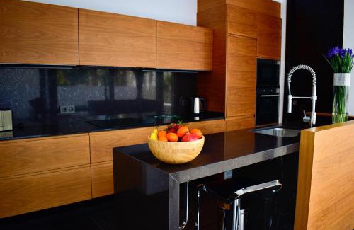 Rojales Villa | Elegant Villa LAGUNA - Oceanfront Stay in Ciudad Quesada