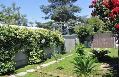 Lavinio Lido di Enea Apartment | Elegant Villa Lavinio: Family and Pet-Friendly Retreat