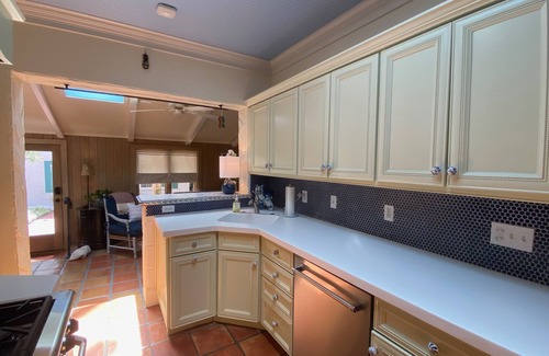 Granada Villa | Exquisite Villa with Private Pool & Ocean View near Siesta