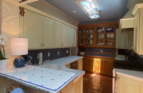 Granada Villa | Exquisite Villa with Private Pool & Ocean View near Siesta