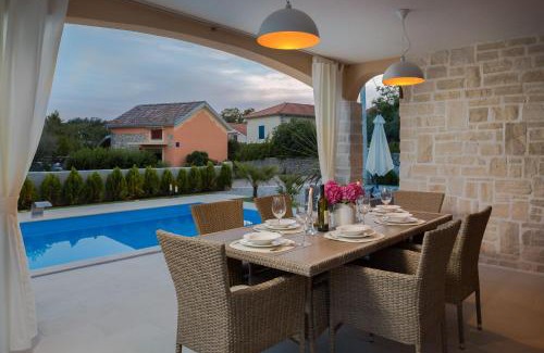 Polje House | Elegant Villa Nikol: 5-Star Retreat with Pool & Family Amenities