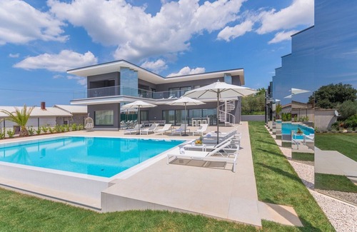 Kastelir-Labinci Villa | Elegant Villa Nimai Luce with Private Pool & Sea View