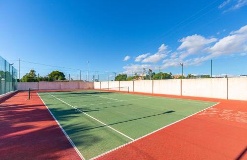 Santa Pola Villa | Premium Villa Salinas: 4-Star Family-Friendly Retreat