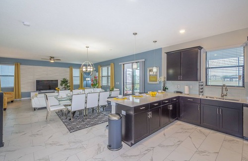 Kissimmee Villa | Elegant Villa Storey Lake: Private Pool & Spa Near Disney