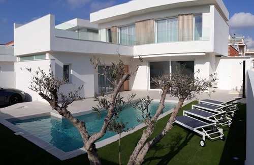 Santiago de la Ribera Villa | Elegant Villa with Private Pool Near Mar Menor