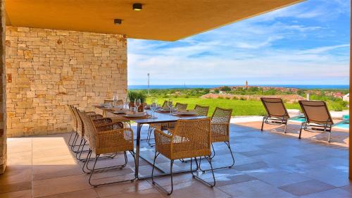 Brtonigla Villa | Elegant Villa Vigneto with Heated Pool & Ocean View