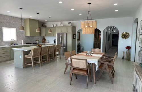 San Felipe House | Luxury Villa w/Ocean views, Private Pool & Hot Tub. Steps from the beach!