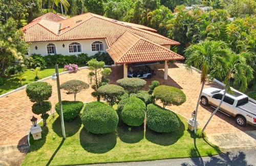 Casa de Campo Villa | Exceptional Villa with Pool, Jacuzzi & Ocean Views