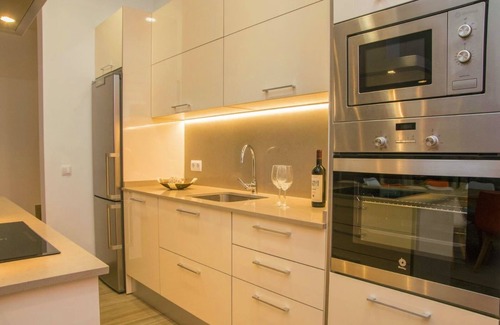 Coves Noves Villa | Exquisite Villa with Breathtaking Ocean Views and Pool
