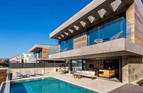 Baska House | Elegant Villa with Pool and Oceanfront Views in Baška