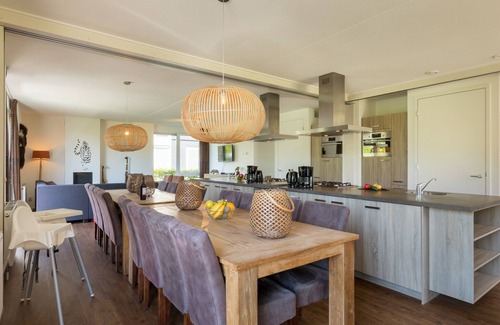Paasloo House | Luxury villa with eight bathrooms located in a national park