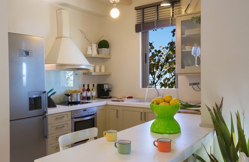 Lefkas Villa | Seaside Villa with Private Pool & 9.8/10 Guest Rating