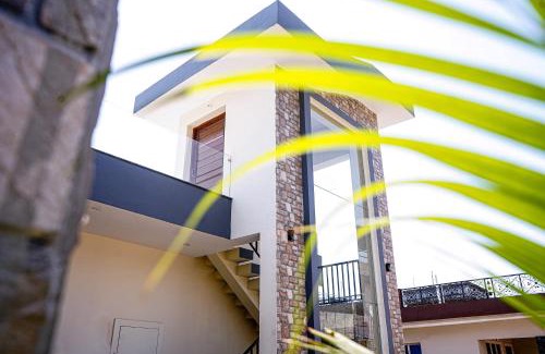 Kalka Villa | Elegant Villa at RnR Manor with Free Breakfast & Pet Friendly