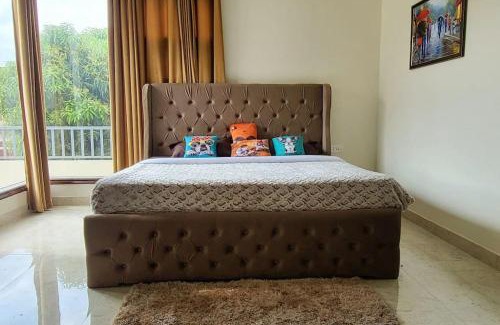 Kalka Villa | Elegant Villa at RnR Manor with Free Breakfast & Pet Friendly