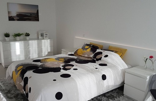 Famalicao Villa | Luxury villa with heated private pool (8p)