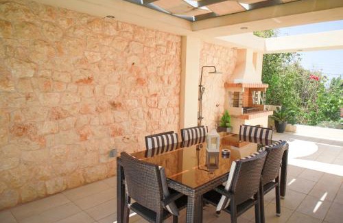 Saronikos Villa | Villa Giannis: Oceanfront Escape with Pool and Hot Tub
