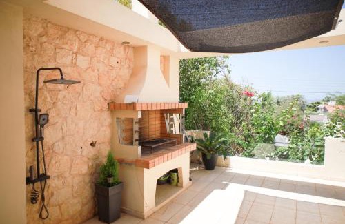 Saronikos Villa | Villa Giannis: Oceanfront Escape with Pool and Hot Tub