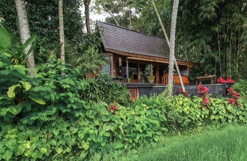 Sambahan Villa | Private Pool Villa with Kitchen - Perfect for Families!
