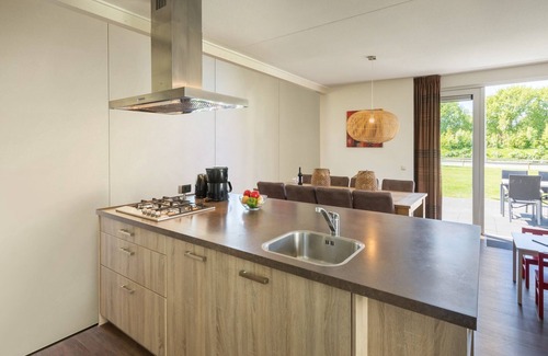 Paasloo House | Luxury villa with shared pool