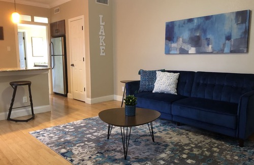 Lago Vista Condo | Breathtaking Lake View Villa with Pool & Spa Amenities