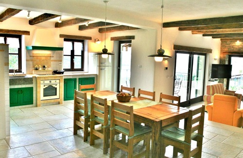 Bartolici Villa | Elegant Villa with Scenic Views and Relaxing Amenities