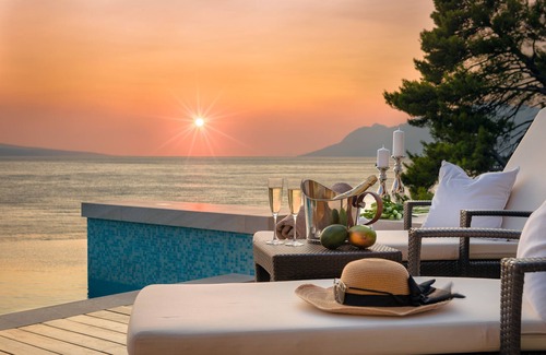 Brela Villa | Indulge in Brela's Infinity Pool Villa with Ocean Views