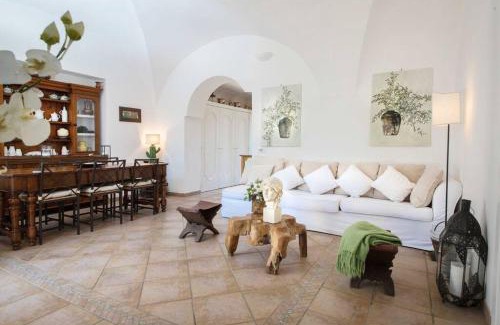 Anacapri Villa | Elegant Villa Zaffiro: Pool, Garden & Oceanfront Bliss