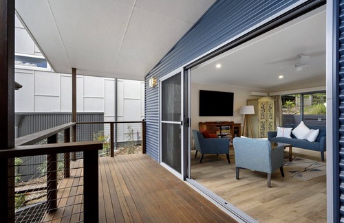 Pretty Beach Central Coast House | Experience Araluen Waterfront Getaway: Spa & Breakfast Included