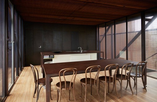 St. Andrews Beach House | Beachside St Andrews Beach House with Spa and Ocean Views